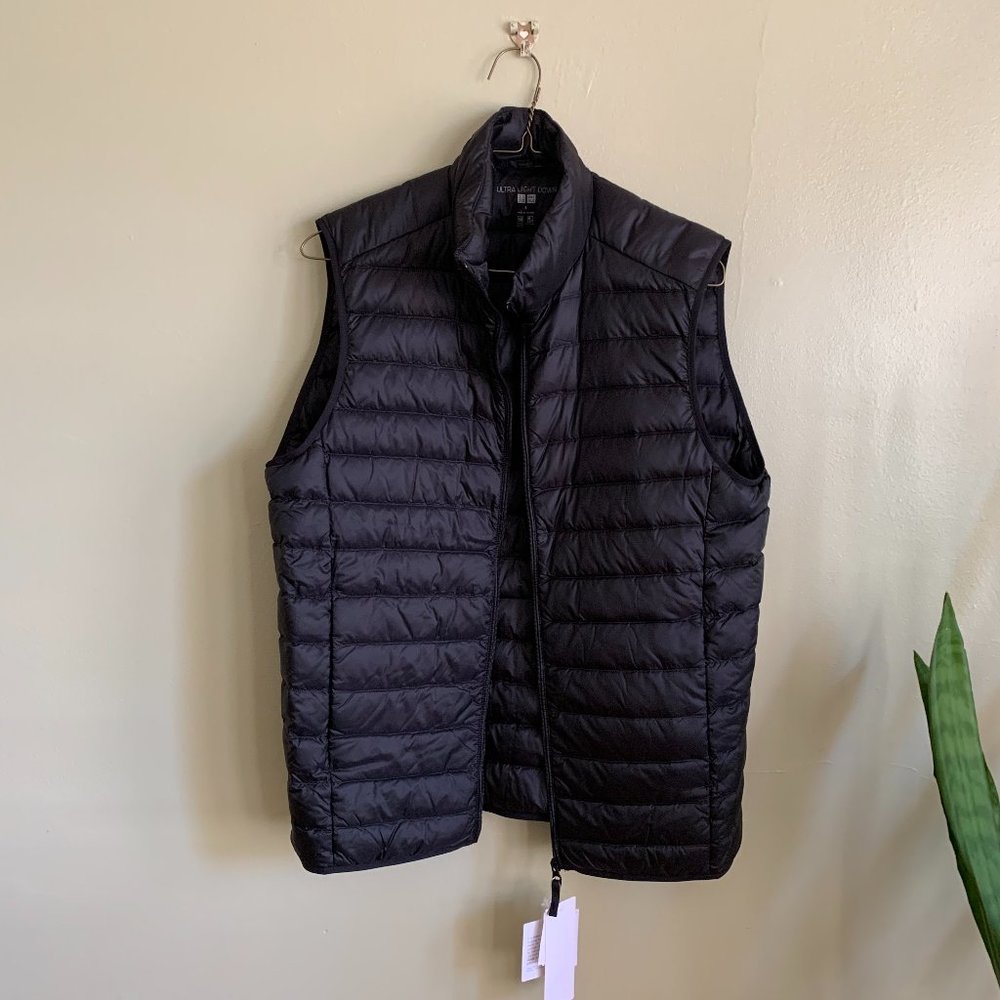 NWT Uniqlo Men's/Unisex Black Down Vest - Size S
